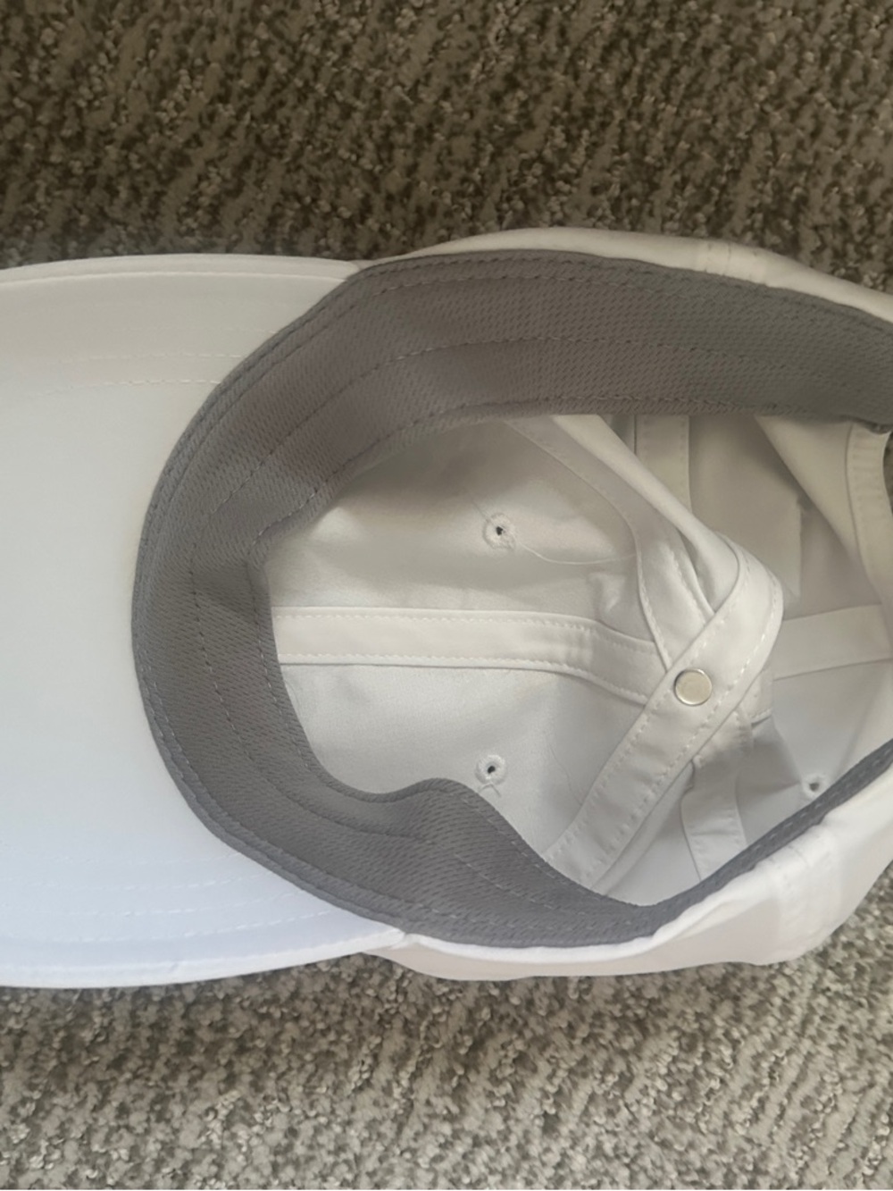 ALO Yoga White Baseball Cap with Black Logo - Picture 2 of 3